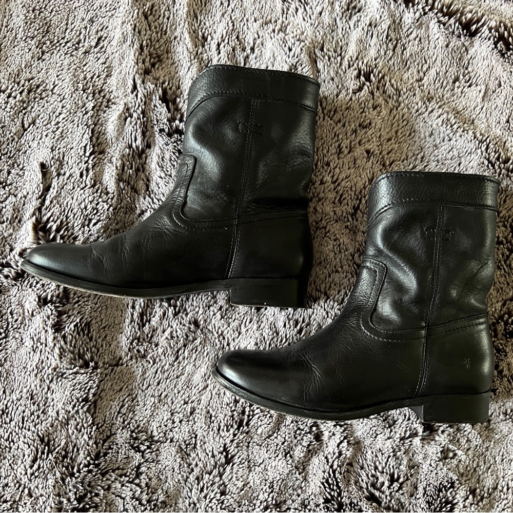 Frye Cara Roper Short Boot, size 6.5 - Picture 3 of 16